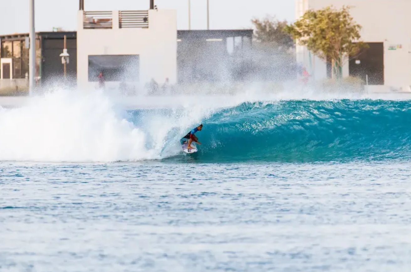 Surf Abu Dhabi Pro: Diferente ola artificial, mismo aburrimiento