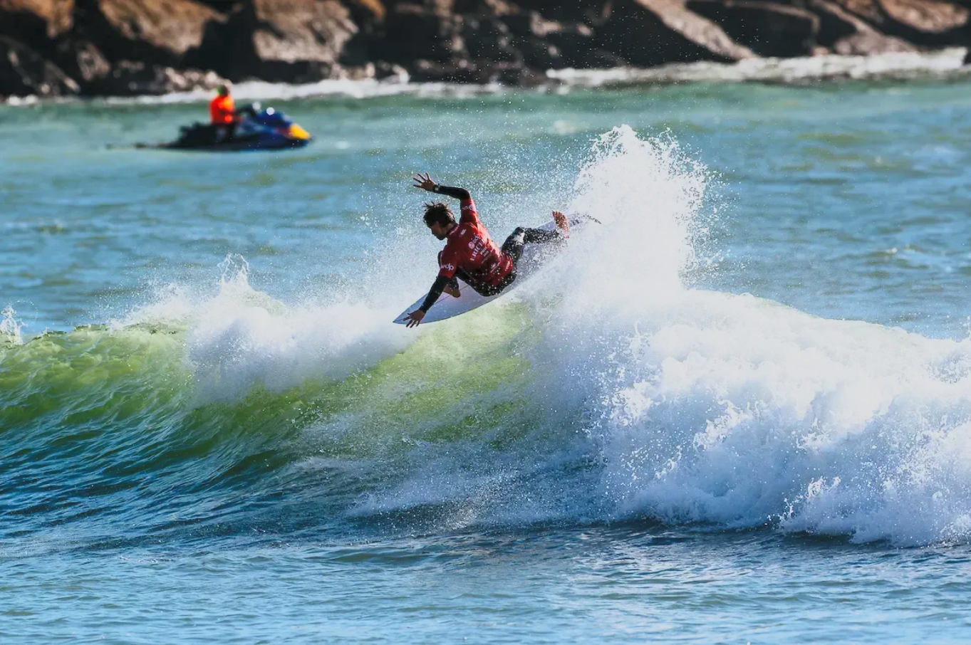 Adur Amatriain alcanza los cuartos de final en Ericeira