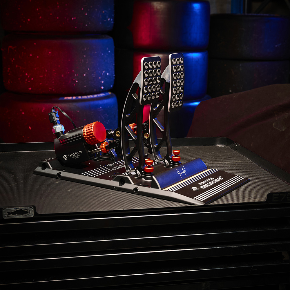 Célula de carga vs. pedales hidráulicos: ¿cuál es mejor para carreras de simulación?