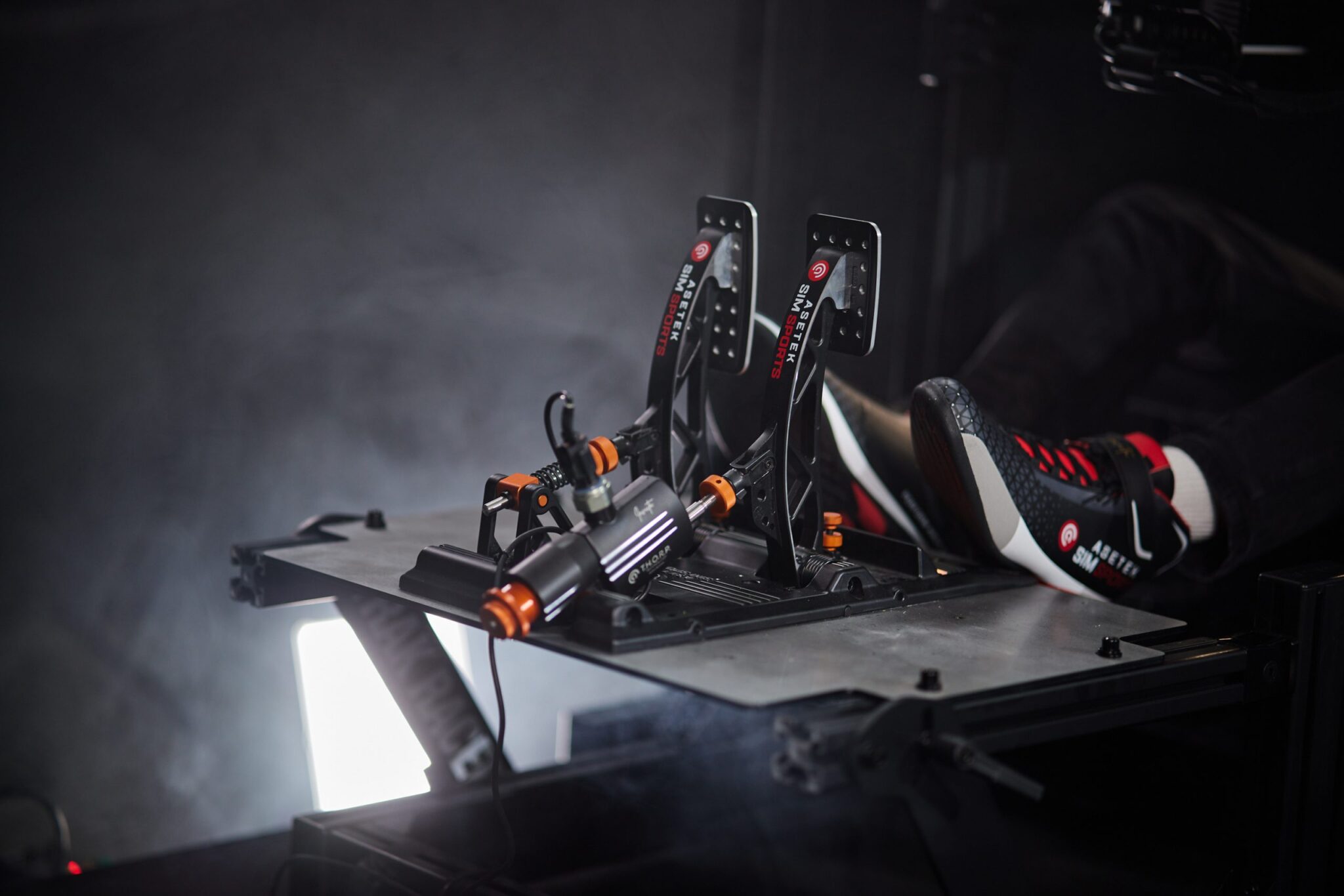 Asetek KM 15 09 22 1151 scaled 1 2048x1366